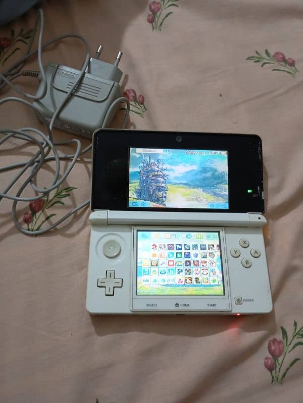 Modded Nintendo 3DS w/ Original Charger 0