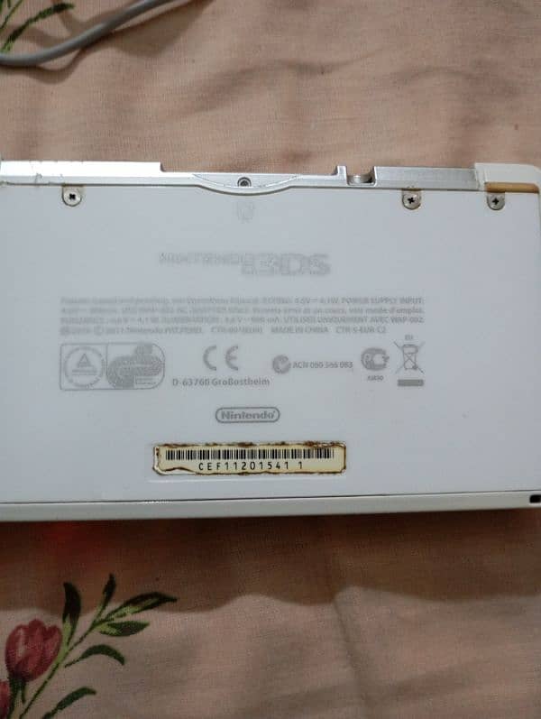 Modded Nintendo 3DS w/ Original Charger 3