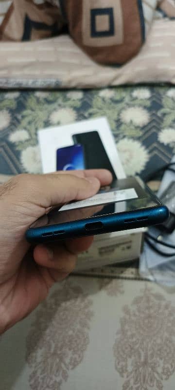 Alcatel 3x full box (6/128gb) 10/10 condition 7