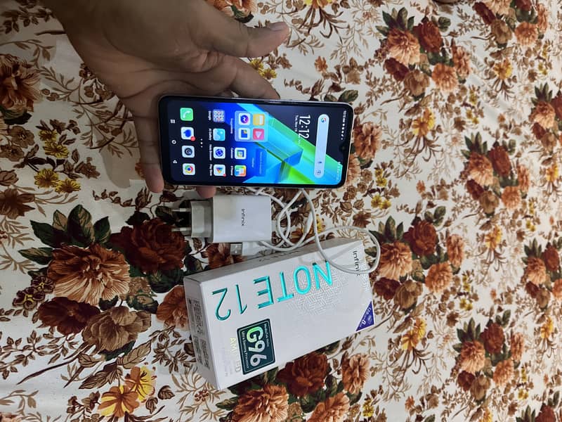 Infinix note 12 8/128 gb with box with charger 1