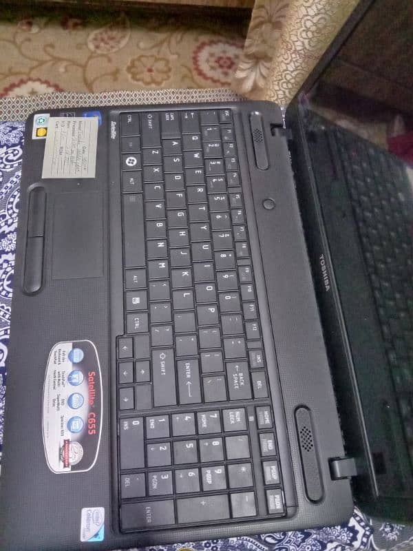 Toshiba satellite good condition good battery 250 hd 1