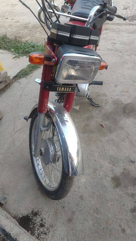 YAMAHA 2 stroke argent sale 4