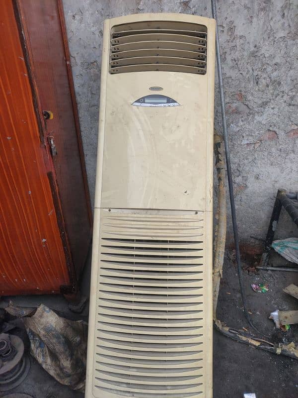 4 ton cabnit Ac good condition 0