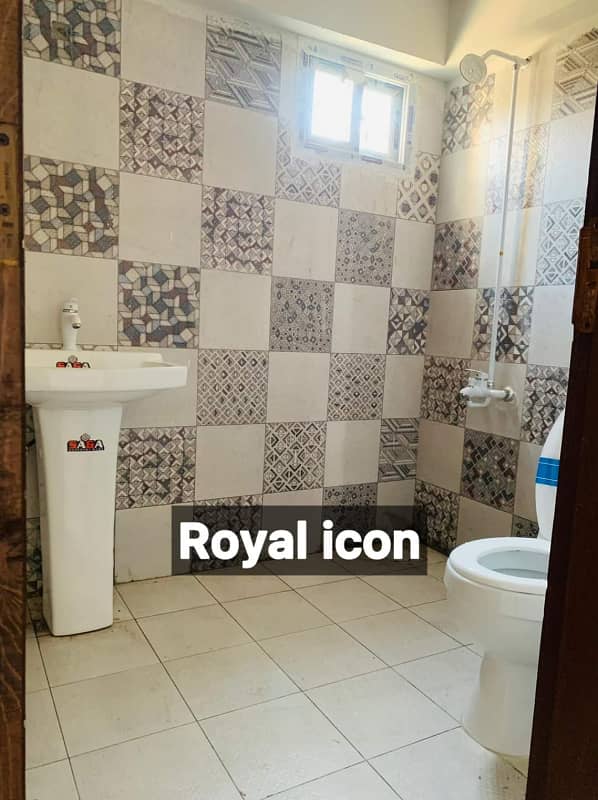 ROYAL ICON 2 BED DD BRNAD NEW 0