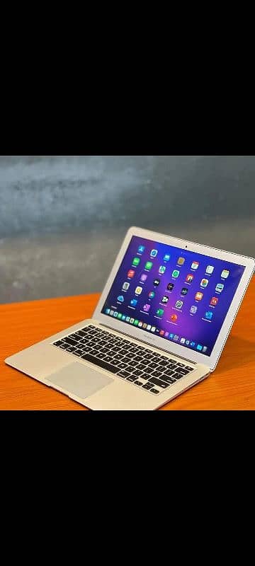 MackBook Air (2017) core i7 0