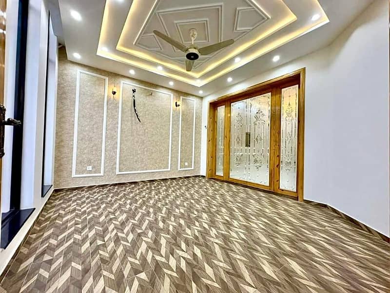 Luxurious Designer 10 Marla Brand New House For Sale In Bahria Town Lahore 3