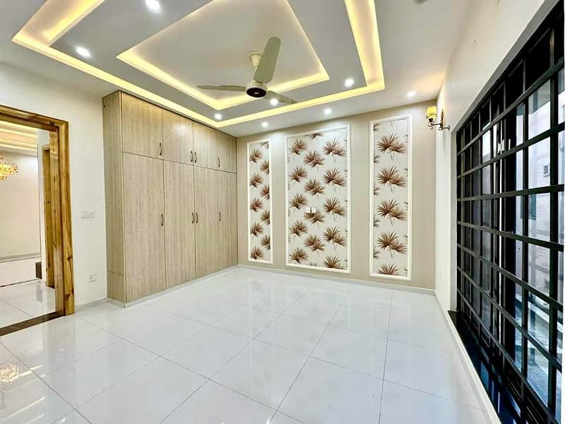 Luxurious Designer 10 Marla Brand New House For Sale In Bahria Town Lahore 5