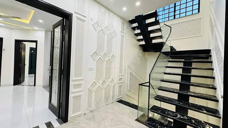 Corner Luxurious Designer 12 Marla Brand New House With Basement For Sale In Bahria Town Lahore 5