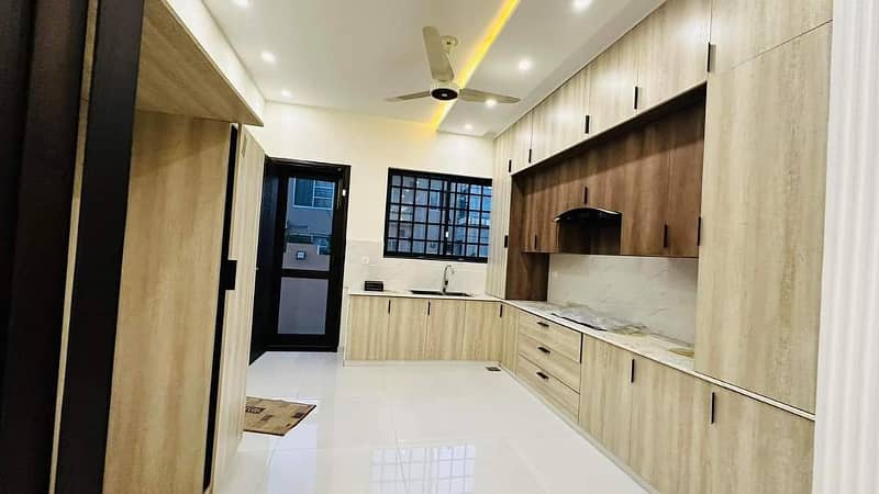 Corner Luxurious Designer 12 Marla Brand New House With Basement For Sale In Bahria Town Lahore 7