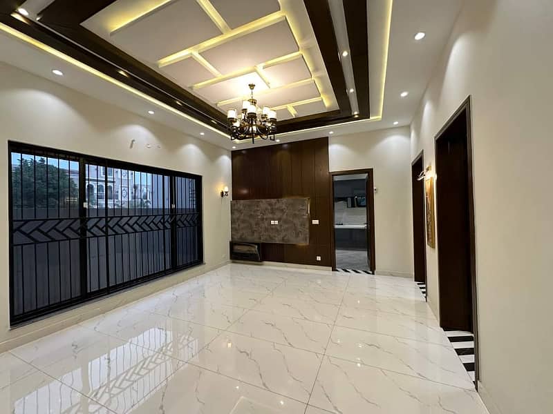 Luxurious Designer 10 Marla Brand New House For Sale In Bahria Town Lahore 5