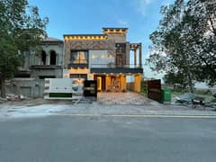 Luxurious Designer 10 Marla Brand New House For Sale In Bahria Town Lahore