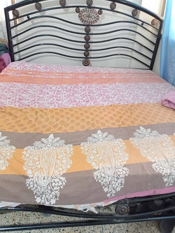 Iron bed queen size with mattress 2