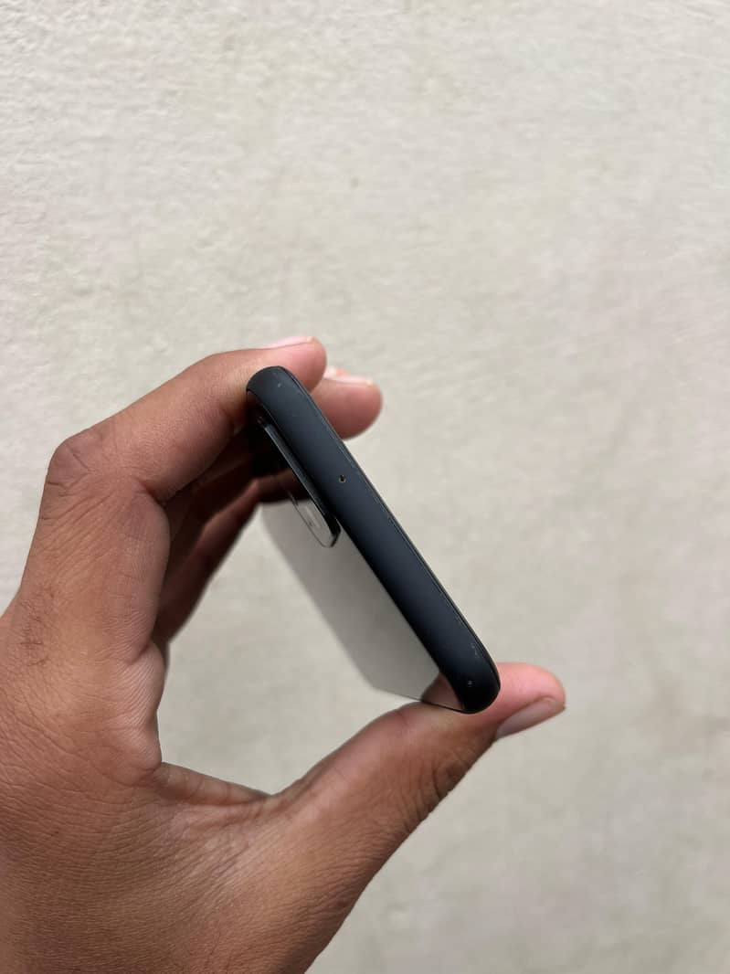 Google Pixel 4 Black Color 3