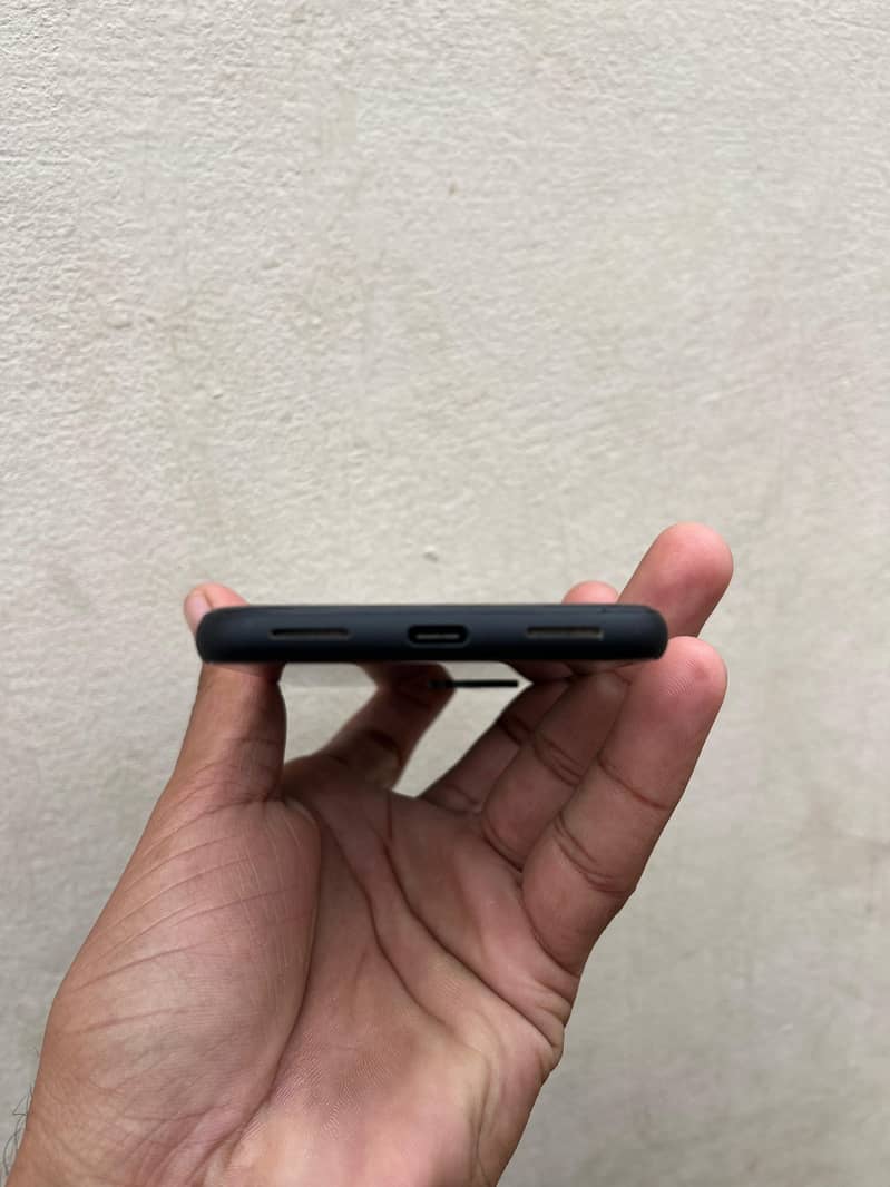 Google Pixel 4 Black Color 4