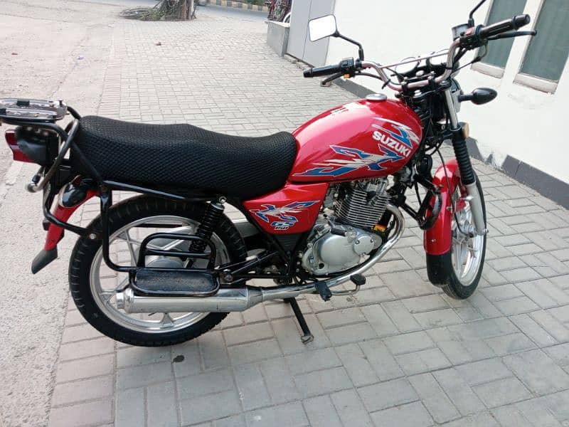 Suzuki GS 150 S E Good condition self start.    LED  Light 2