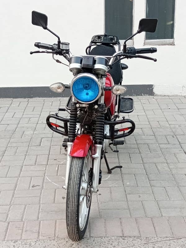 Suzuki GS 150 S E Good condition self start.    LED  Light 3