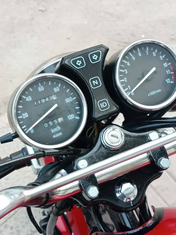 Suzuki GS 150 S E Good condition self start.    LED  Light 5