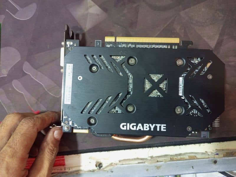 GIGABYTE  Radeon R7 370 2GB 256-Bit GDDR5 1