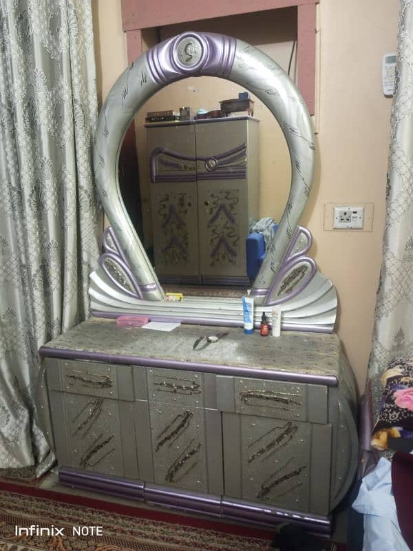 Double Bed and Dressing table 5