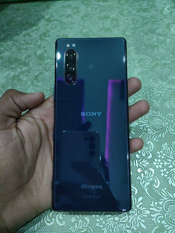 Sony expiria 5 m2 0