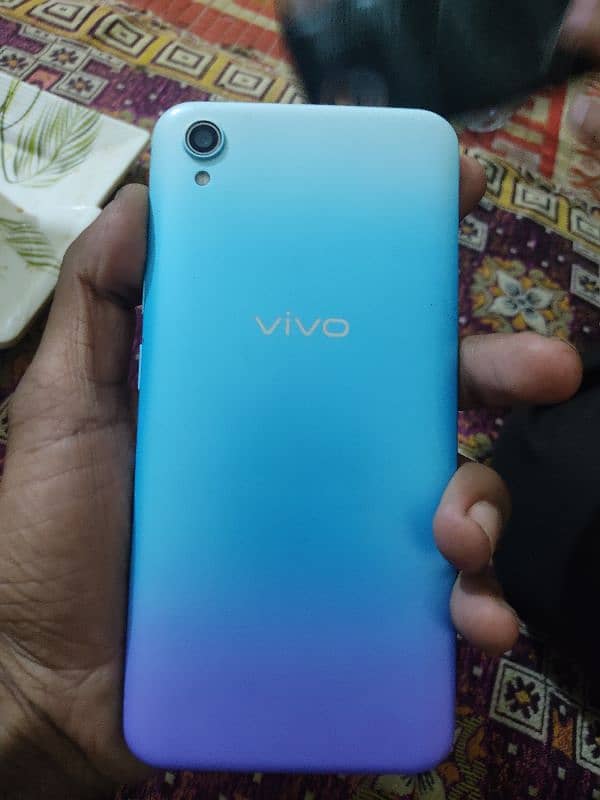 vivo y 1s 3