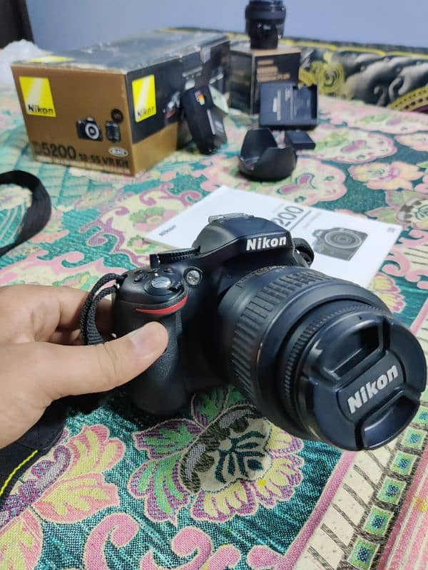 Nikon D5200 DSLR Camera in Brand New Condition 10/10 10