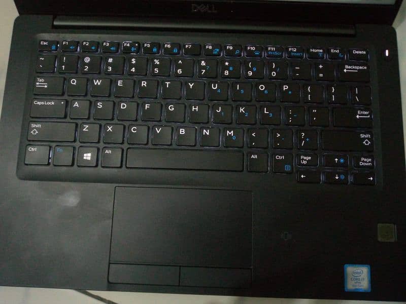 DELL i7 8 GEN LAPTOP 8