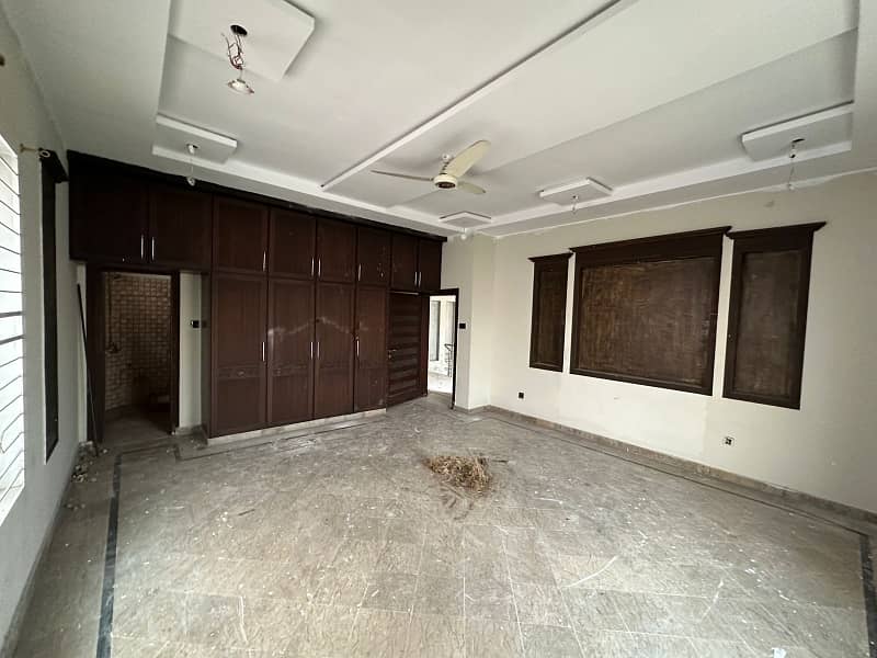 DC colony 1 kanal house for rent 11