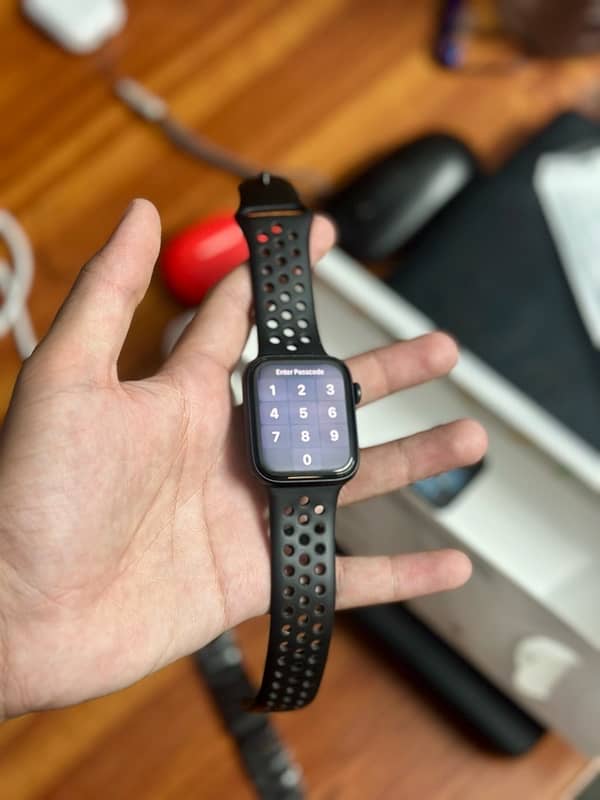 Apple Watch SE 2 44mm 0