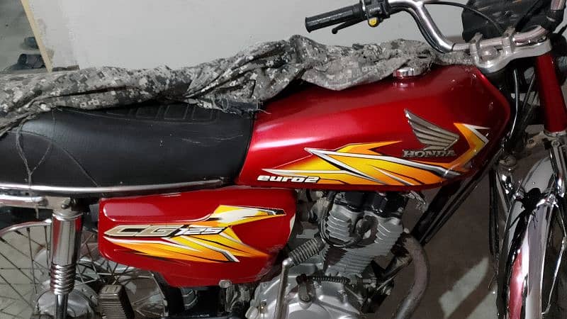 Honda 125 2021 Karachi num 8