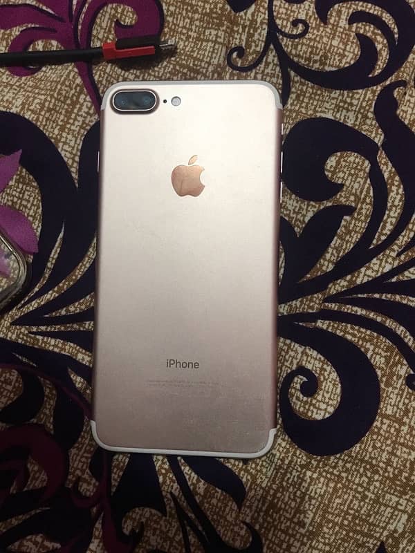 I Phone 7 Plus Rose Golden 128 GB 3