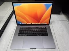 2019 Apple MacBook Pro 15" 1TB SSD,16GB RAM