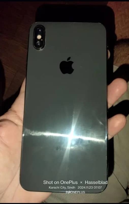 iPhone xs max 1