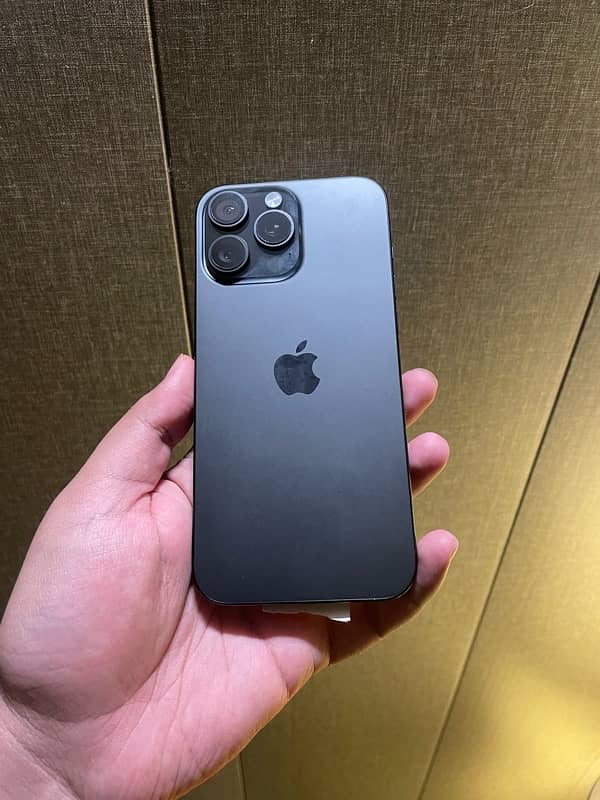 iPhone 16 Pro Max 256 GB JV 1