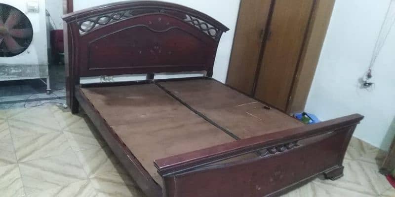 King size wooden bed for sale 1