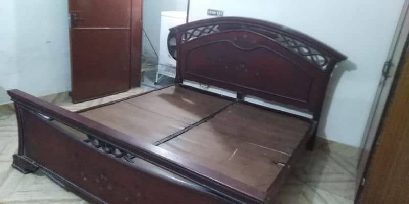 King size wooden bed for sale 2