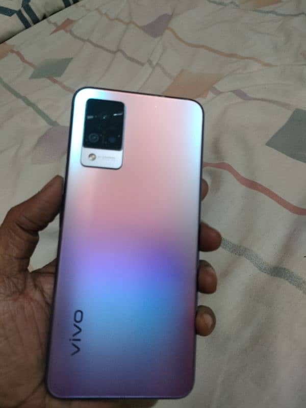 vivo V21 8+4-128 complete box ok 3