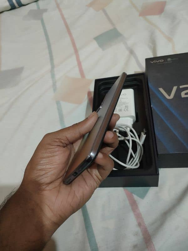 vivo V21 8+4-128 complete box ok 6