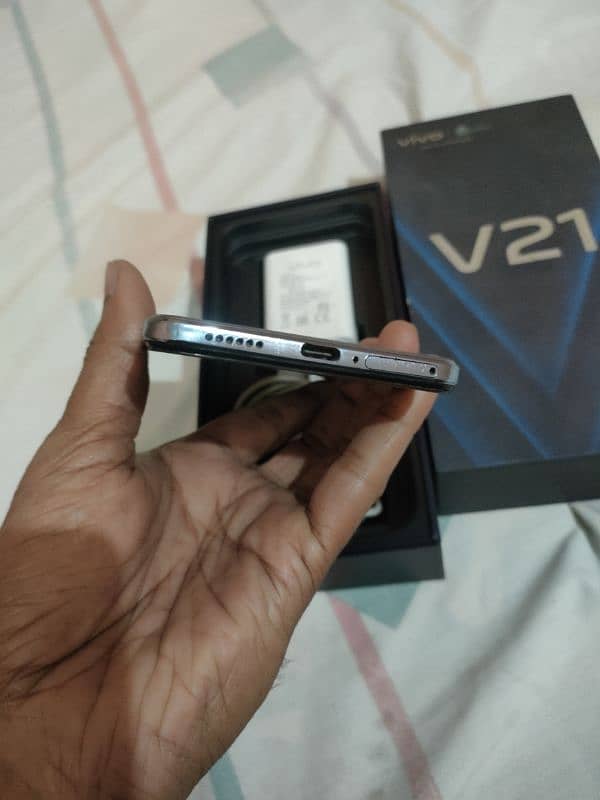 vivo V21 8+4-128 complete box ok 7