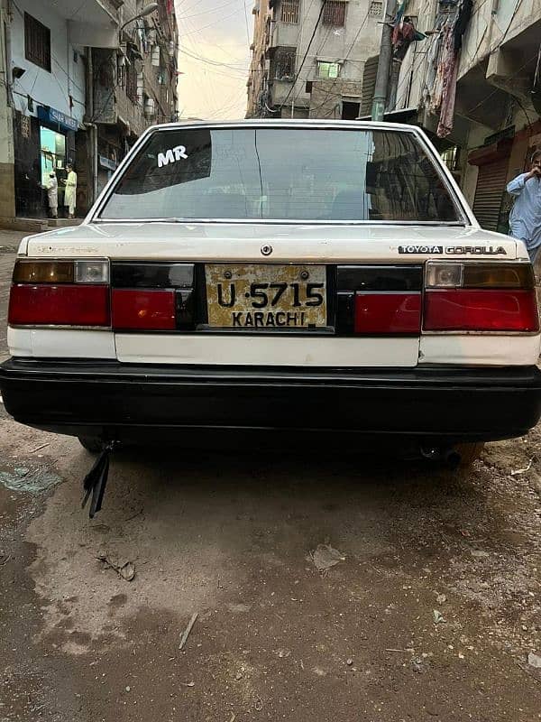 Toyota Corolla AE-82  1986 SE SALOON 2