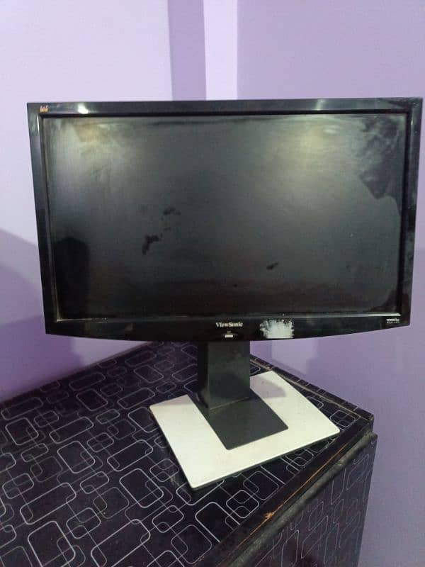 20 inch ViewSonic computer LCD screen 2