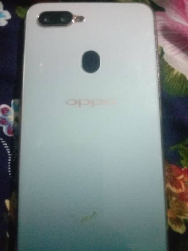 oppo f9 4gb rom or 64gb ram with box 1