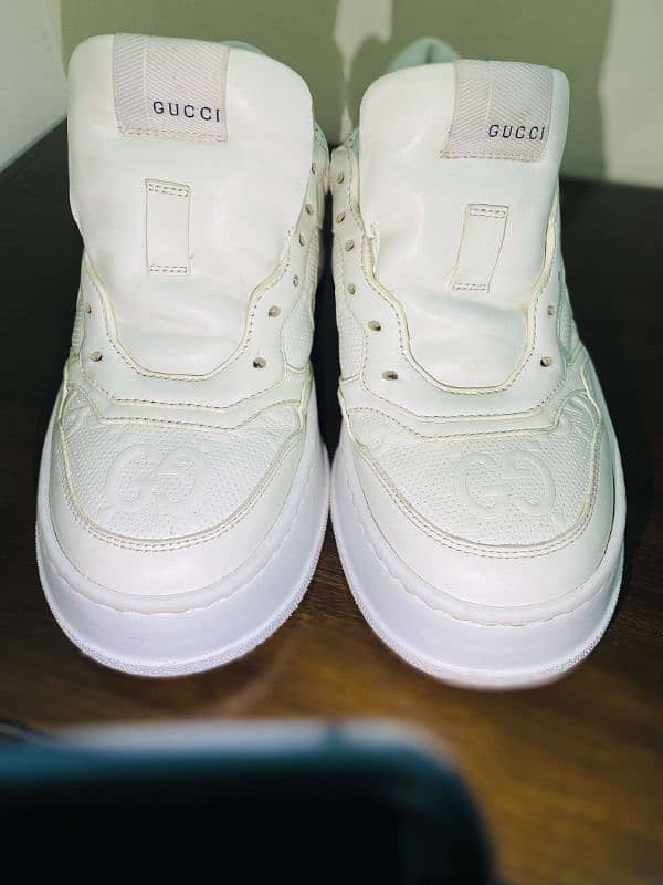 Gucci women's GG EMBOSSED TRAINER 3