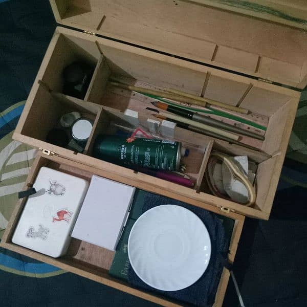 Art supplies storage box 2