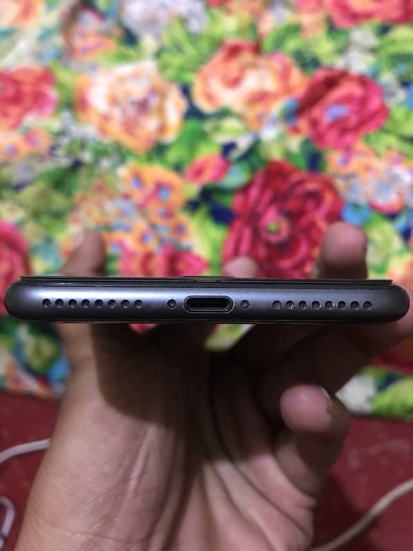 iphone 8 plus black colour contact number (03281773669) 5