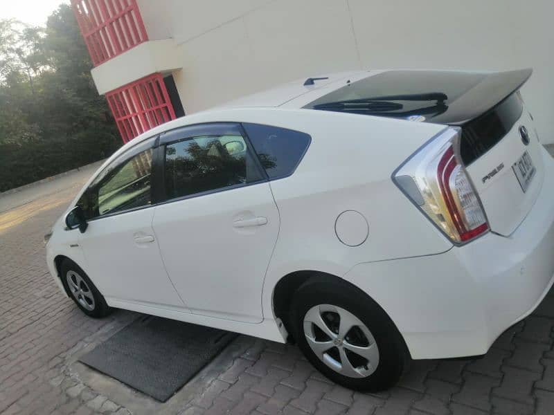 Toyota Prius 2013 6