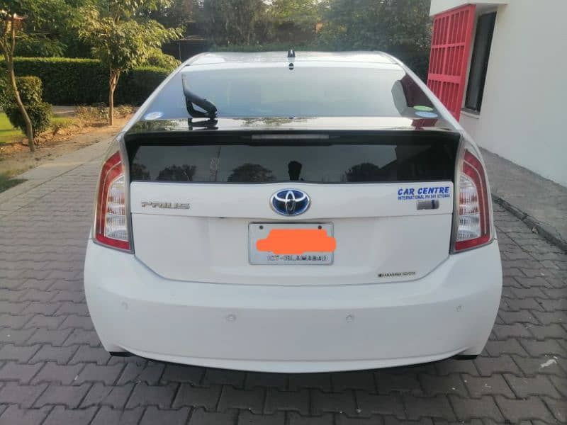 Toyota Prius 2013 16