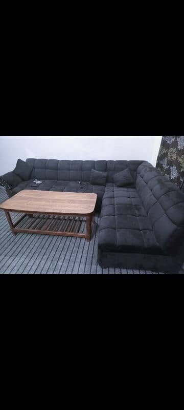 Affordable and comfortable used sofa - Great condition and stylish 0