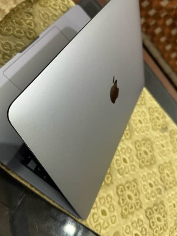 MacBook Pro 13inch 2020 6