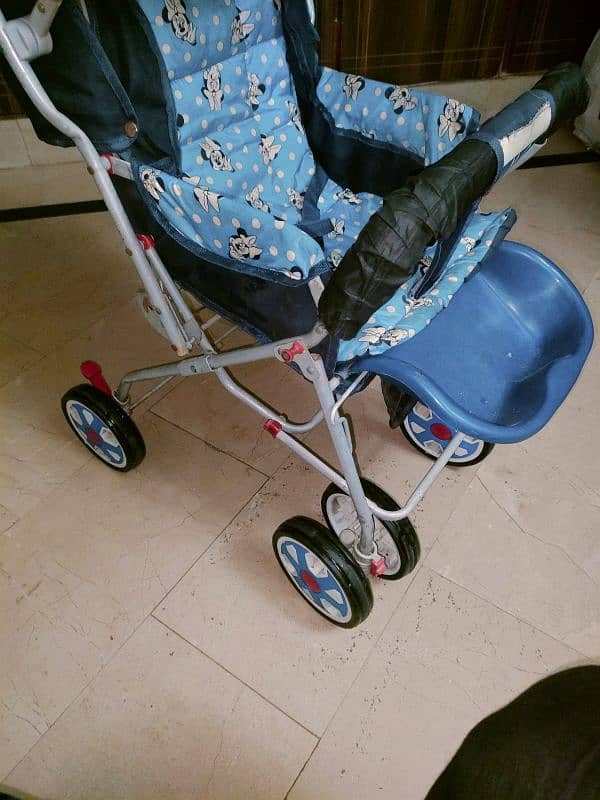 Kid Pram with baby carry cot 2